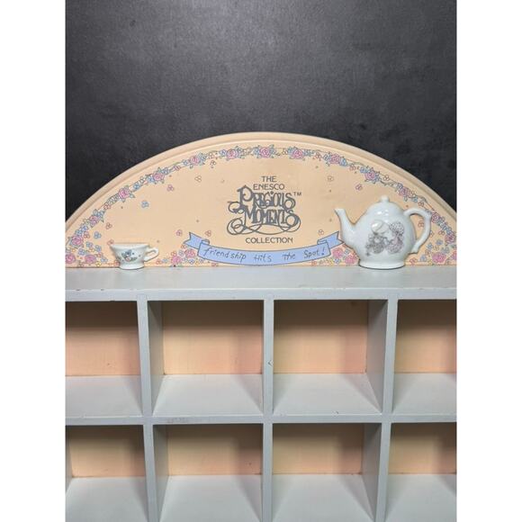 Precious Moments Wooden Display Shadow Box Friendship Hits The Spot - Picture 2 of 10